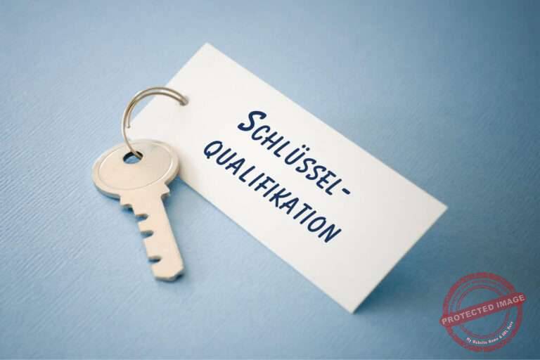 aevo online - schlüsselqualifikation | aevo online schlüssel mit einem anhänger schlüsselqualifikation als ergänzung zur fachkompetenz